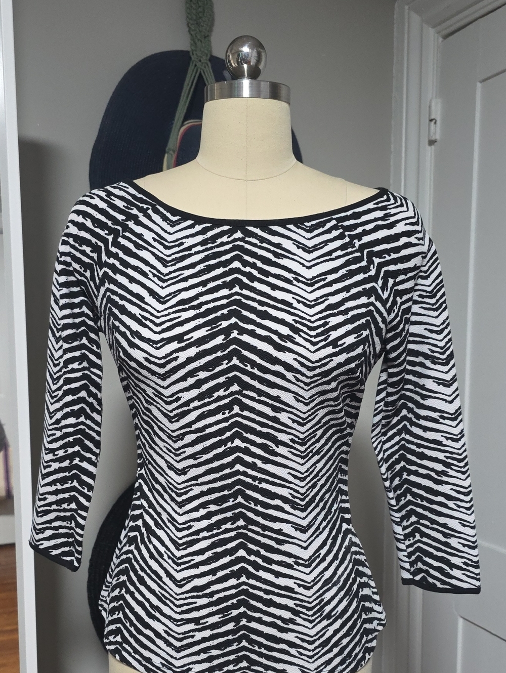 VIXEN by Micheline Pitt Wild Ways top in Zebra print sz S